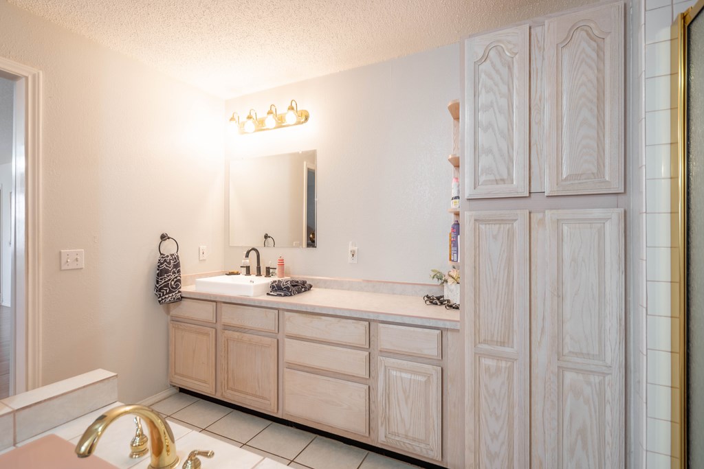 2609 W County Rd 130, Midland, Texas image 25