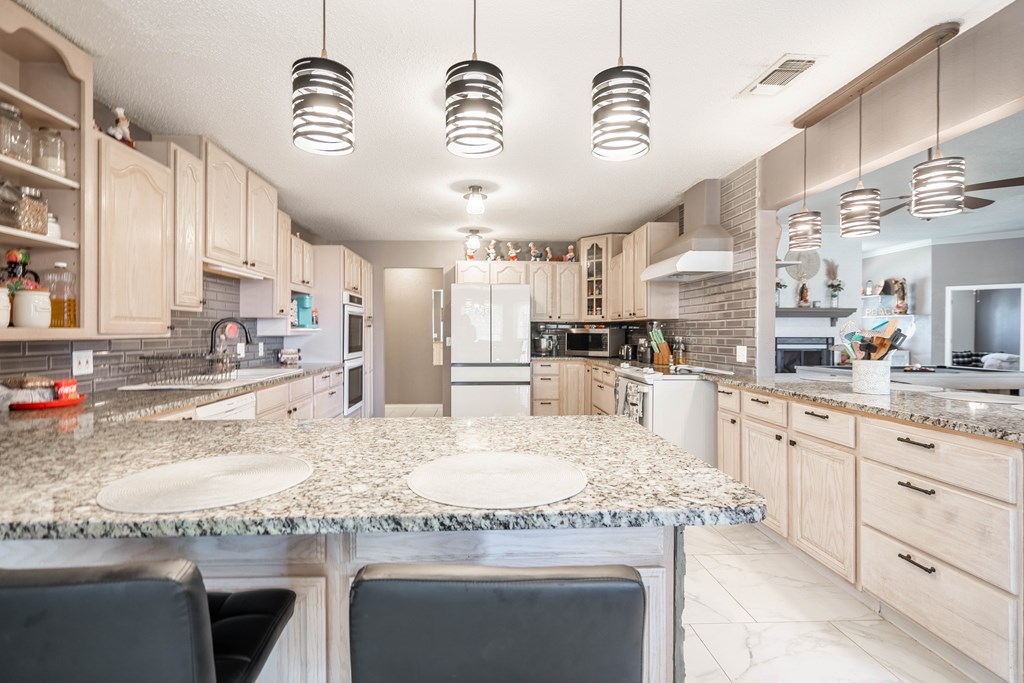 2609 W County Rd 130, Midland, Texas image 13