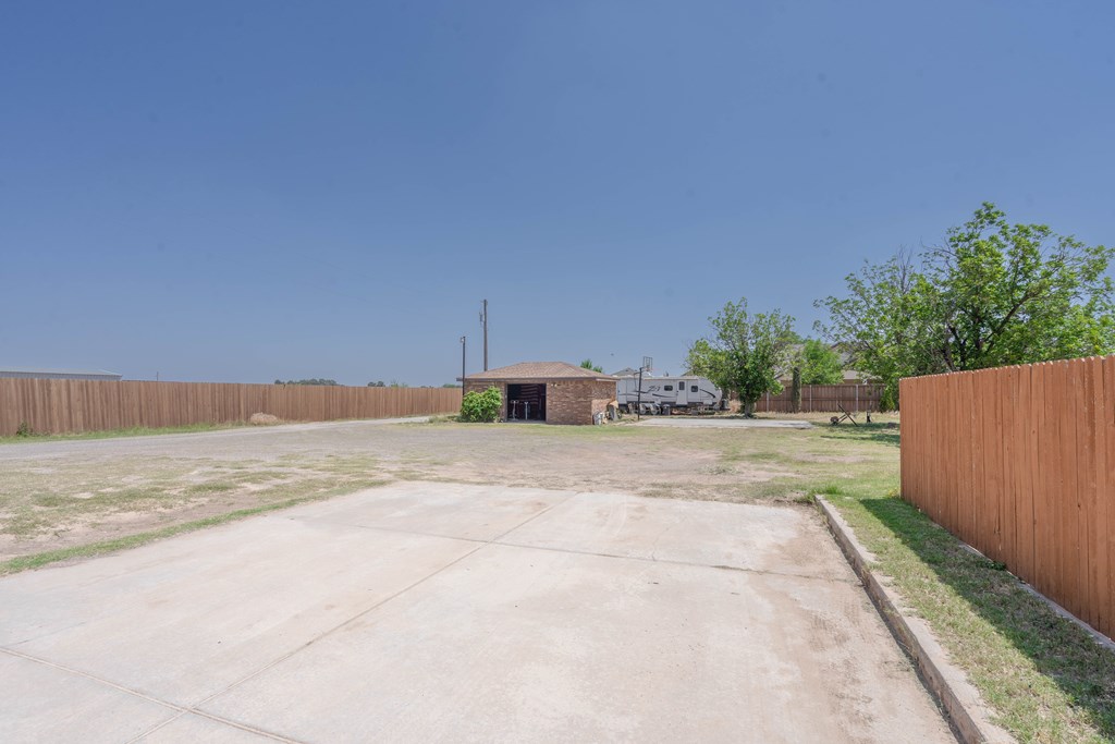 2609 W County Rd 130, Midland, Texas image 40