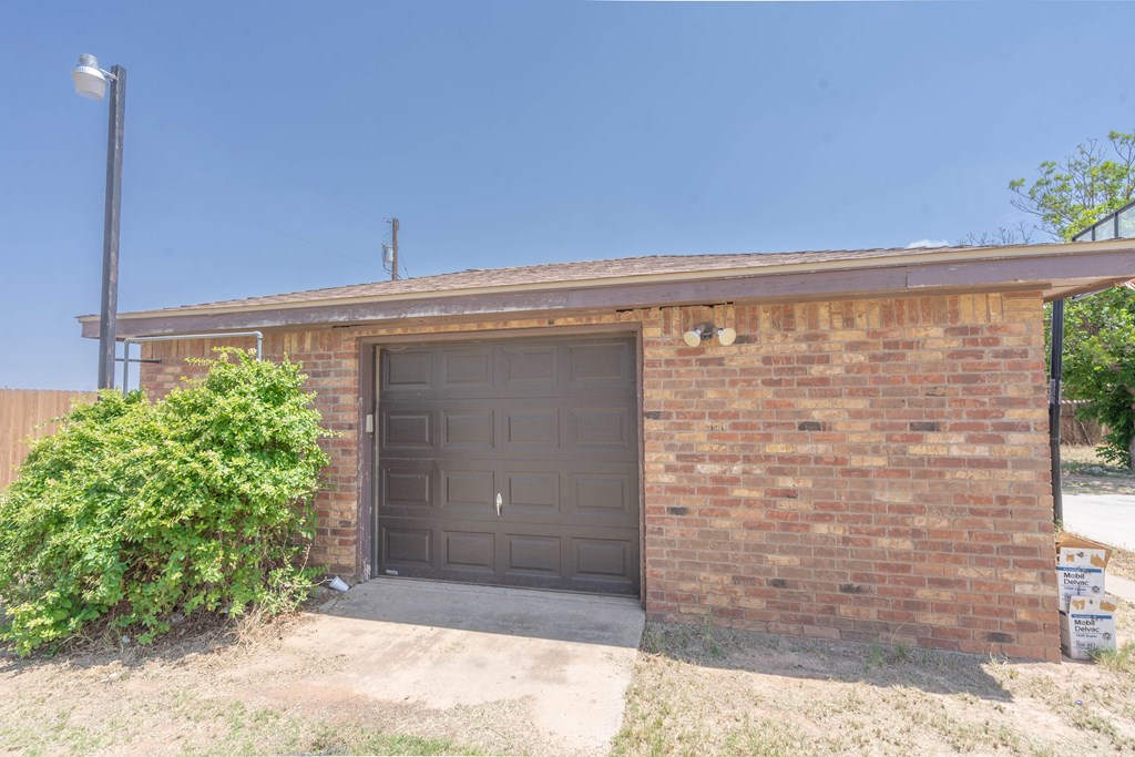 2609 W County Rd 130, Midland, Texas image 42
