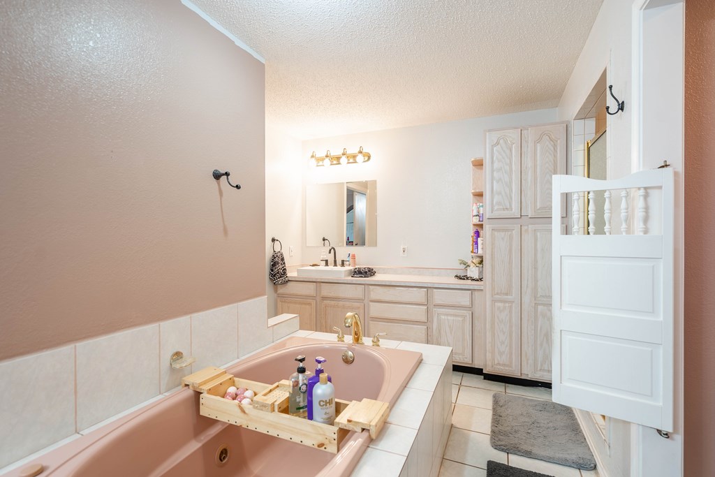 2609 W County Rd 130, Midland, Texas image 24