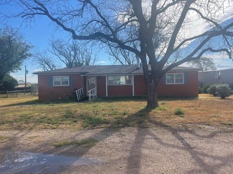 Homes For Sale - 2406 Uvalde Ave<br/> Snyder, TX 79549