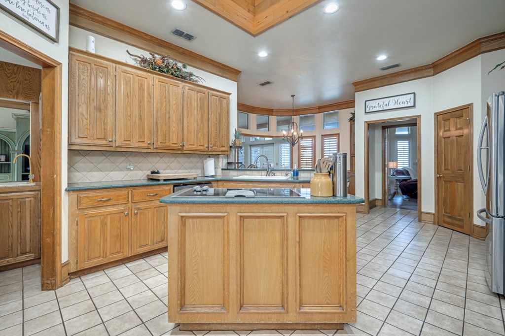 4461 Hackberry Court, Midland, Texas image 26
