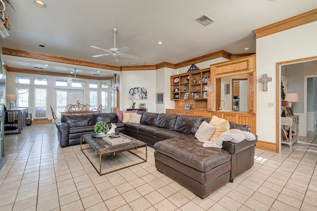 4461 Hackberry Court, Midland, Texas image 13