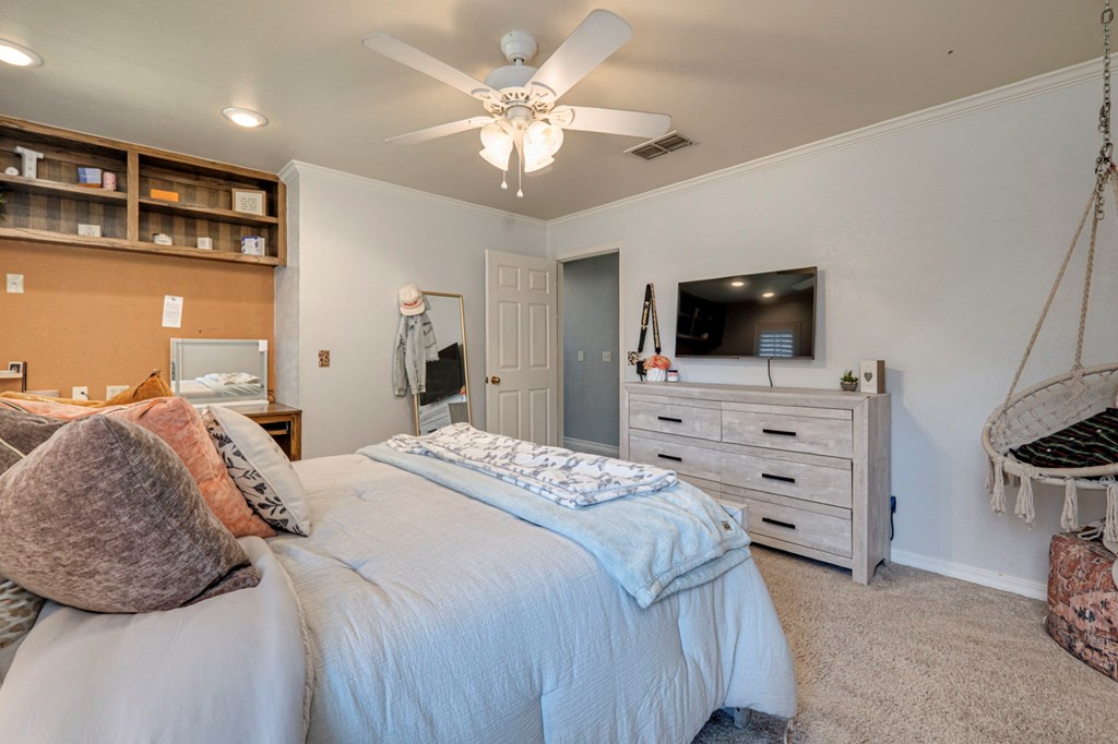 4461 Hackberry Court, Midland, Texas image 36