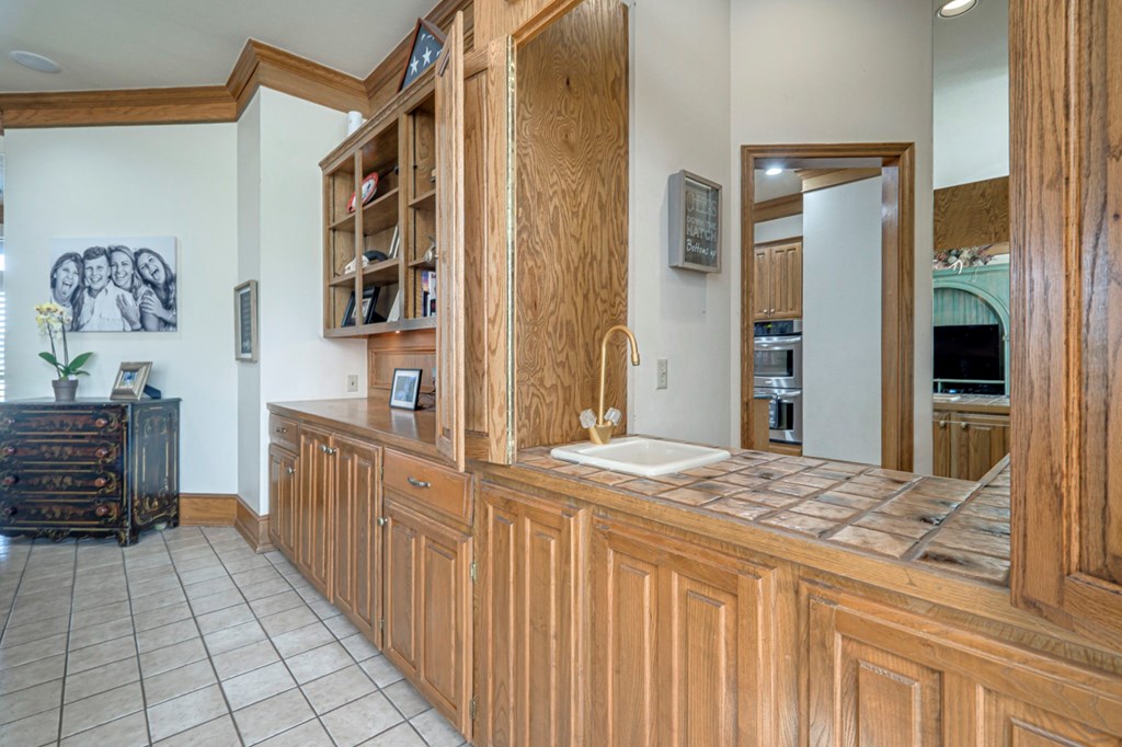 4461 Hackberry Court, Midland, Texas image 12