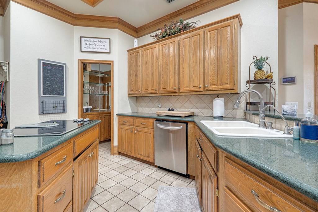 4461 Hackberry Court, Midland, Texas image 25