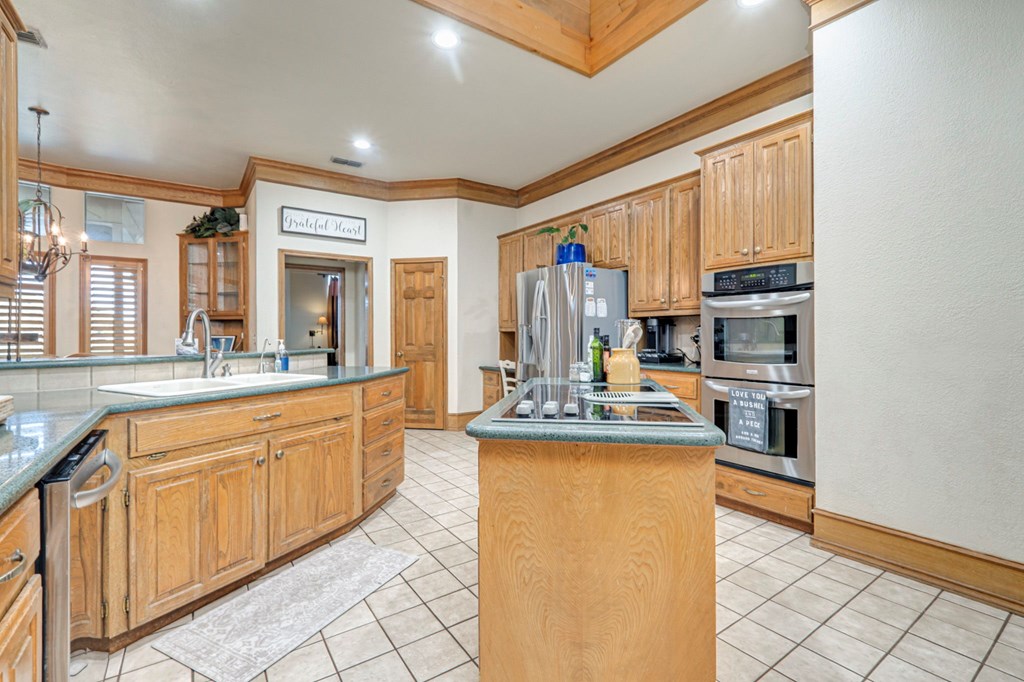 4461 Hackberry Court, Midland, Texas image 28