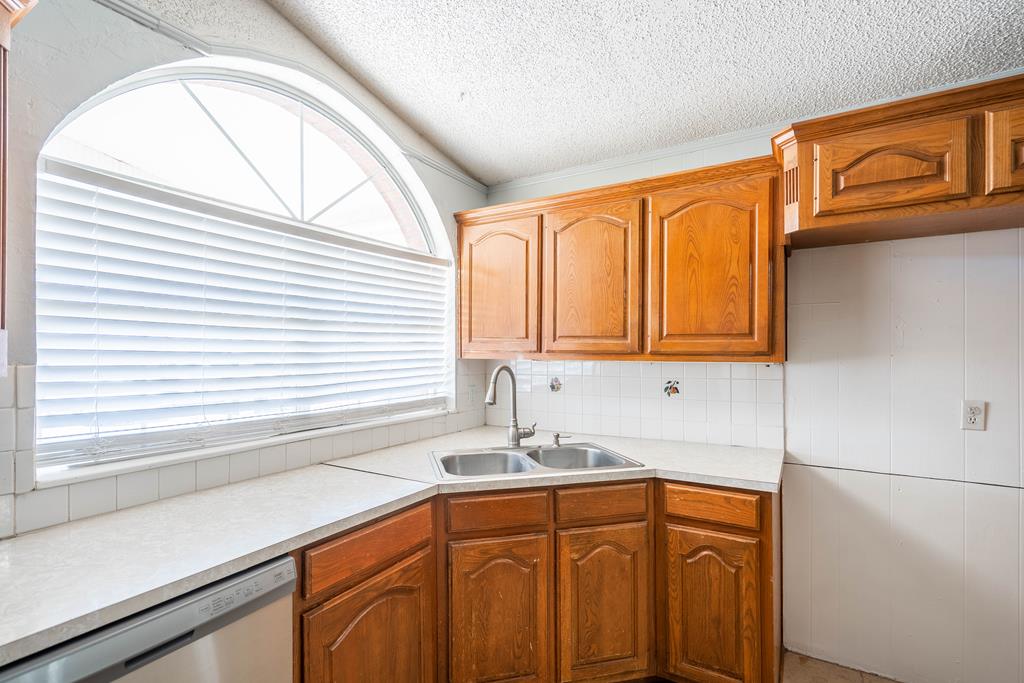 5808 W Morris St, Odessa, Texas image 8