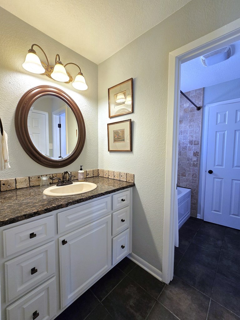 1200 W Cuthbert Ave, Midland, Texas image 25