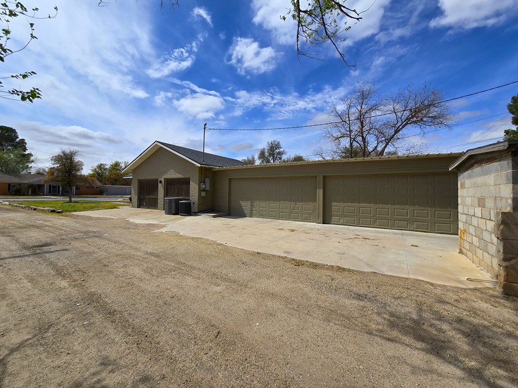 1200 W Cuthbert Ave, Midland, Texas image 37