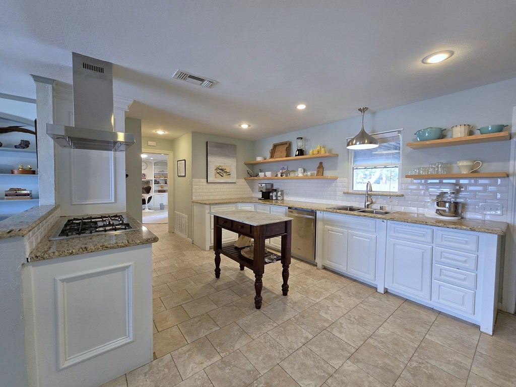 1200 W Cuthbert Ave, Midland, Texas image 8