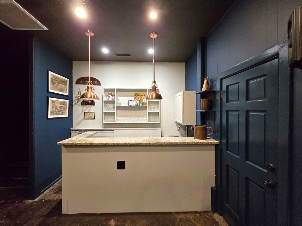 1200 W Cuthbert Ave, Midland, Texas image 15