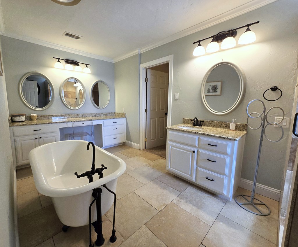 1200 W Cuthbert Ave, Midland, Texas image 19