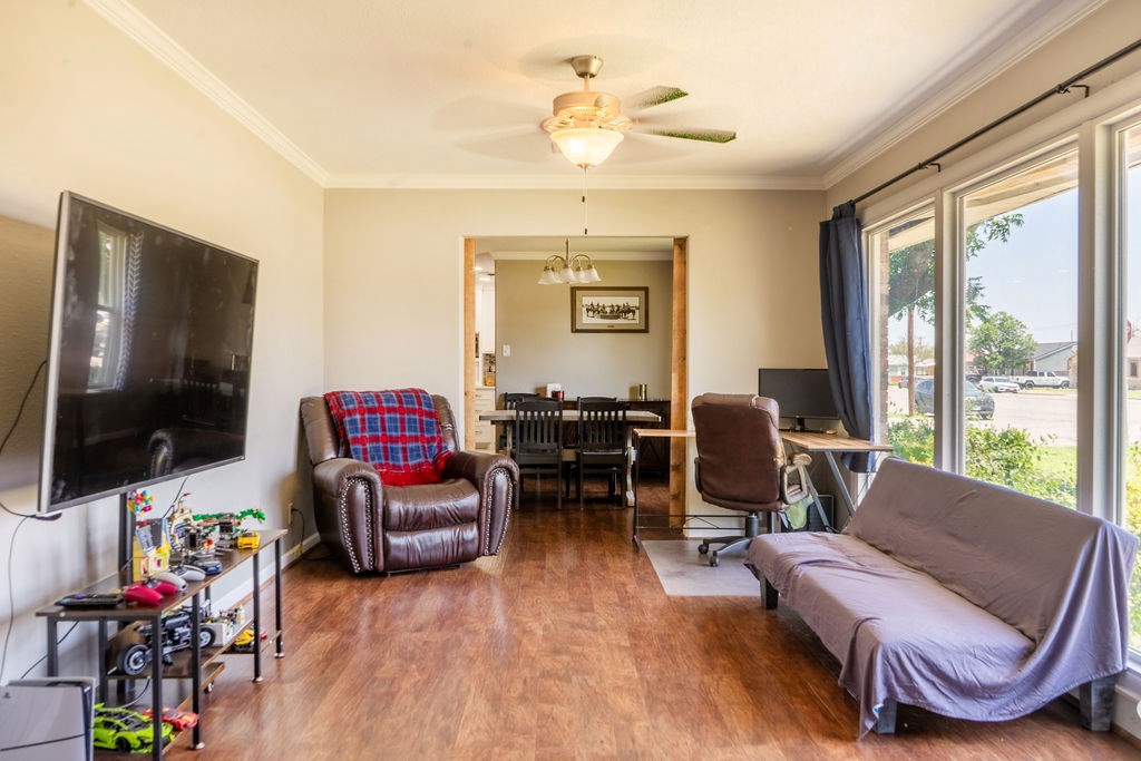 607 N Rio St, Fort Stockton, Texas image 2