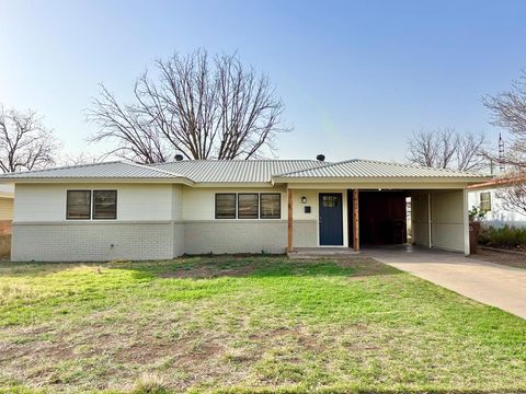 Homes For Sale - 1214 E 18th St<br/> Big Spring, TX 79720
