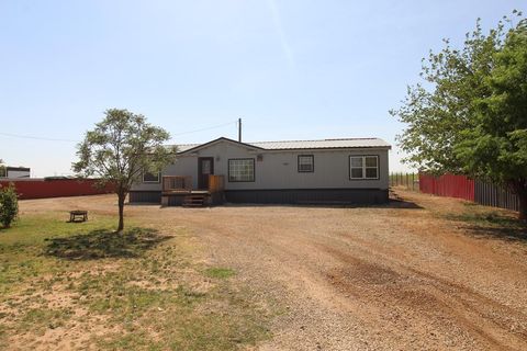 Mobile Home For Sale - 2343 County Rd C2631<br/> Martin County, Stanton, TX 79782
