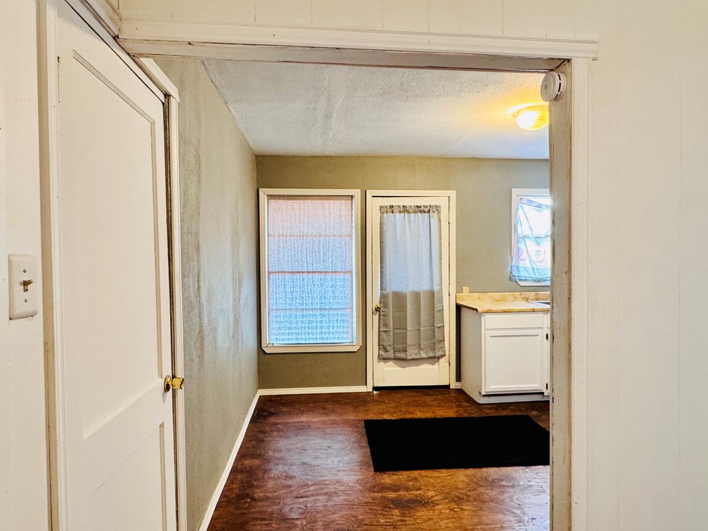 404 N Gillis St, Fort Stockton, Texas image 6
