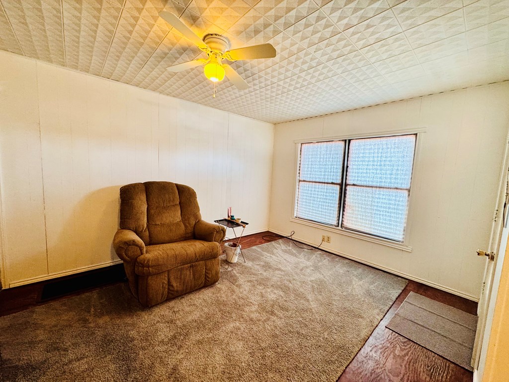 404 N Gillis St, Fort Stockton, Texas image 3