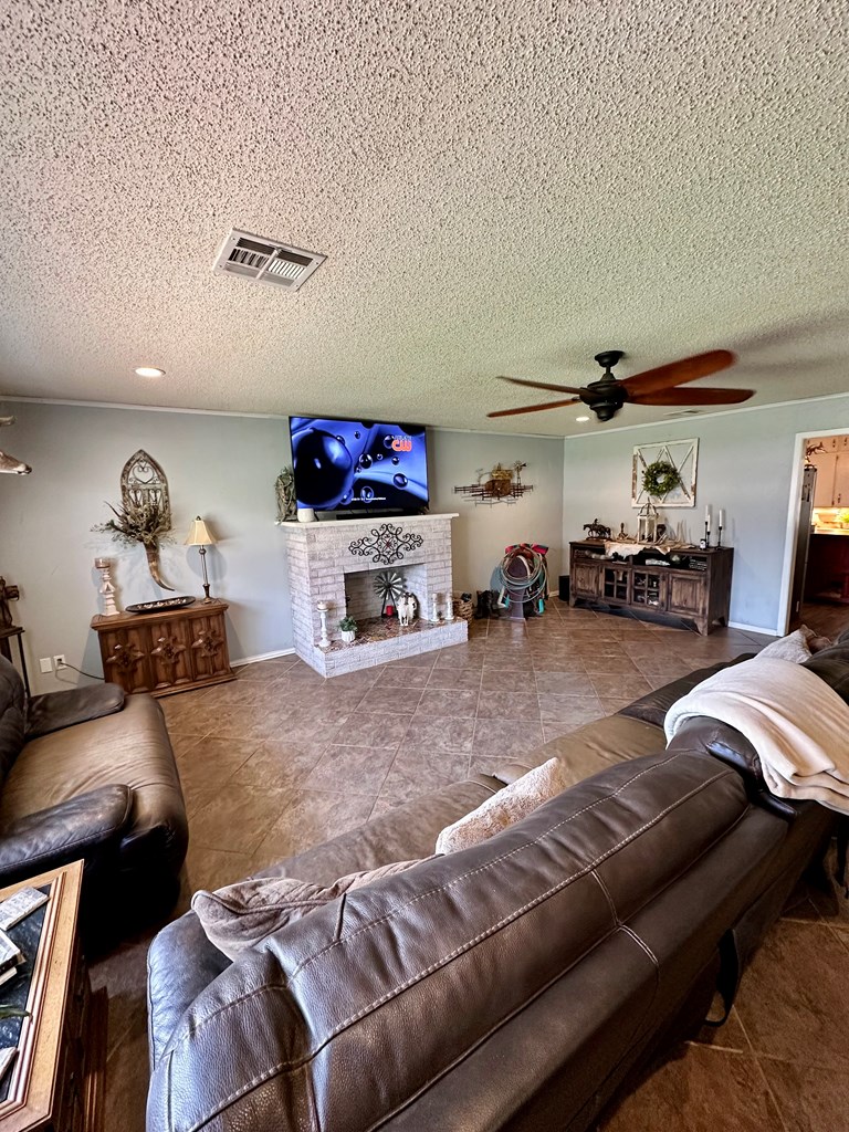 110 E 9th St, Colorado City, Texas image 9