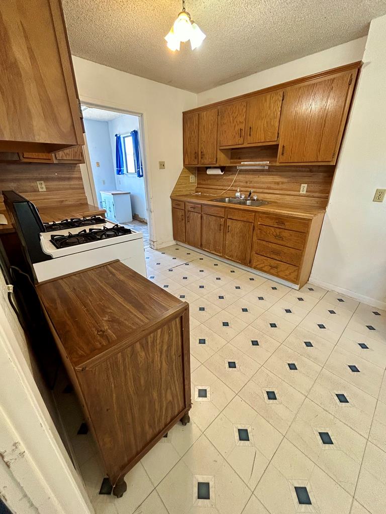 1801 N Texas St, Fort Stockton, Texas image 17