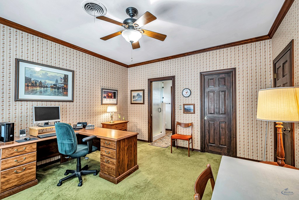 2 Chevy Chase, Big Spring, Texas image 23