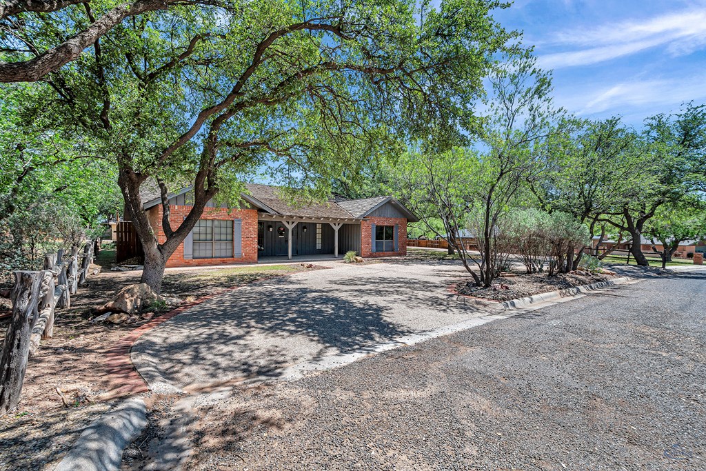 2 Chevy Chase, Big Spring, Texas image 2