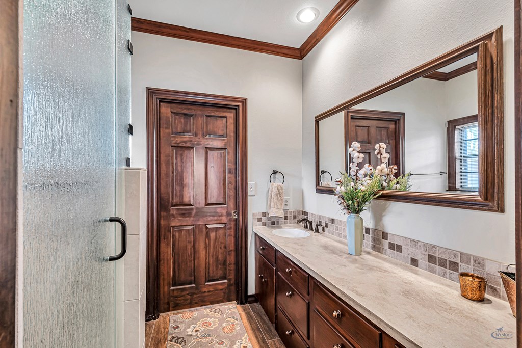 2 Chevy Chase, Big Spring, Texas image 25