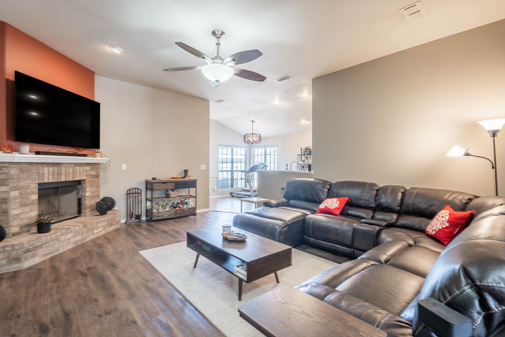 809 Nolan Ryan Dr, Midland, Texas image 3