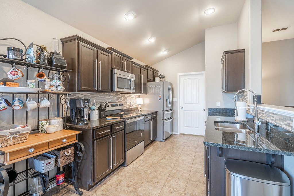 809 Nolan Ryan Dr, Midland, Texas image 6
