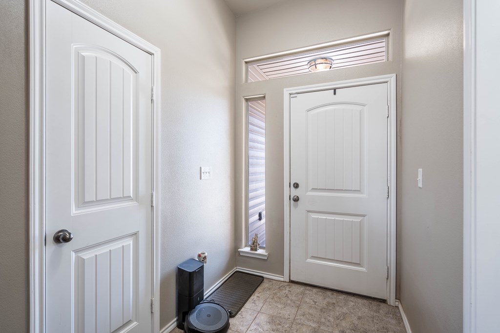 809 Nolan Ryan Dr, Midland, Texas image 2