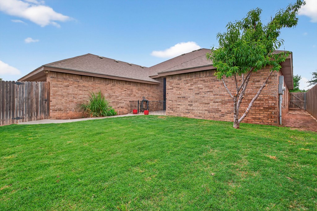 5807 Pedernales, Midland, Texas image 40