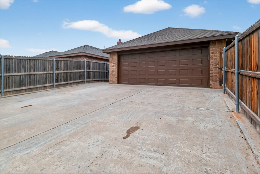 5807 Pedernales, Midland, Texas image 41