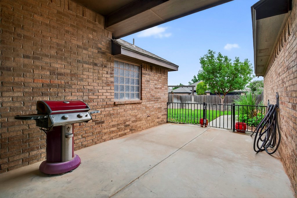 5807 Pedernales, Midland, Texas image 35