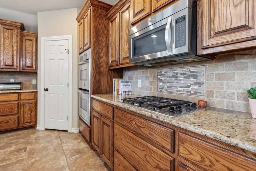 5807 Pedernales, Midland, Texas image 10