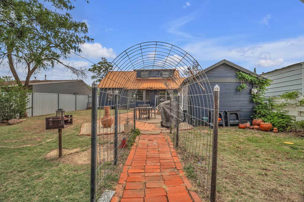 508 Dallas St, Big Spring, Texas image 4