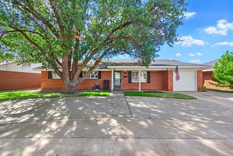 Homes For Sale - 3311 Fannin Ave<br/> Midland, TX 79707