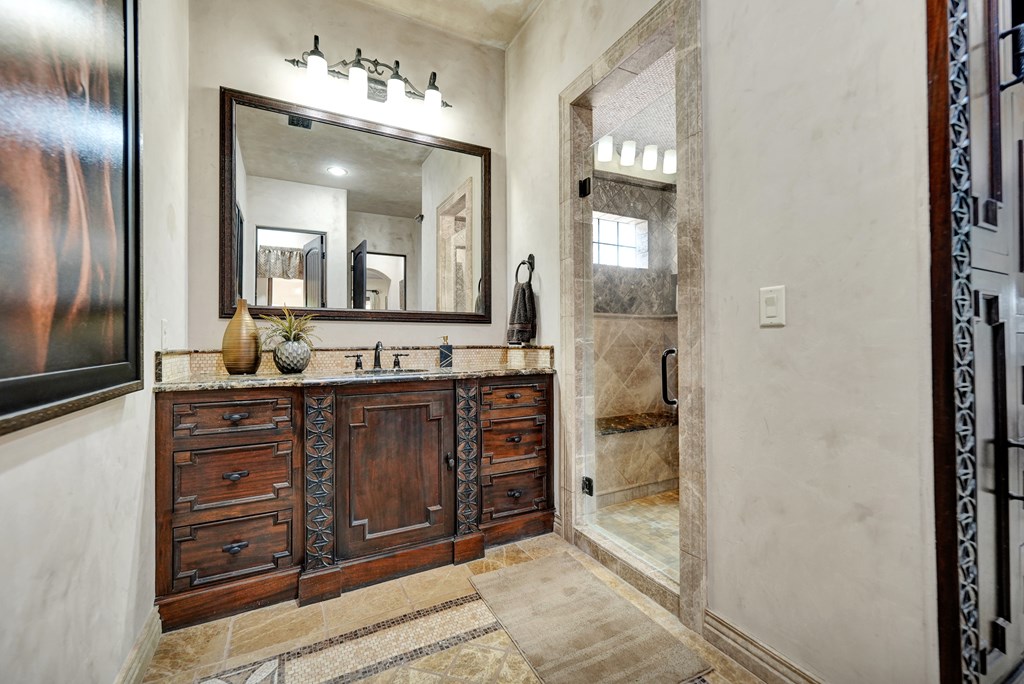 2304 Texland Circle, Midland, Texas image 38