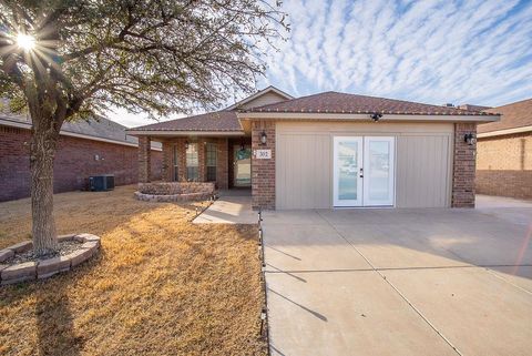 Homes For Sale - 302 E 95th St<br/> Odessa, TX 79765