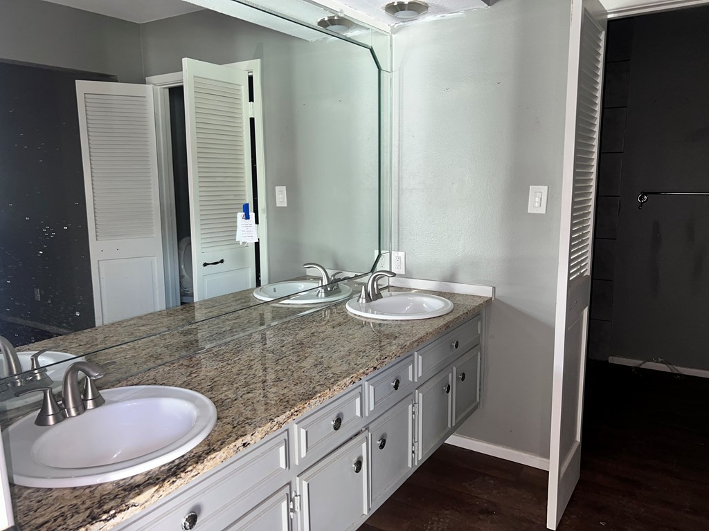 2610 N Garfield St, Midland, Texas image 11