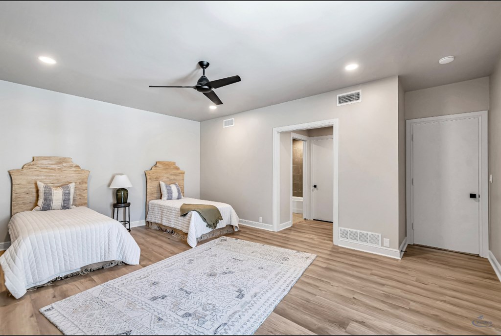 1704 Country Club Dr, Midland, Texas image 7