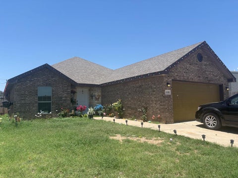 Homes For Sale - 4406 Comanche Dr<br/> Midland, TX 79703