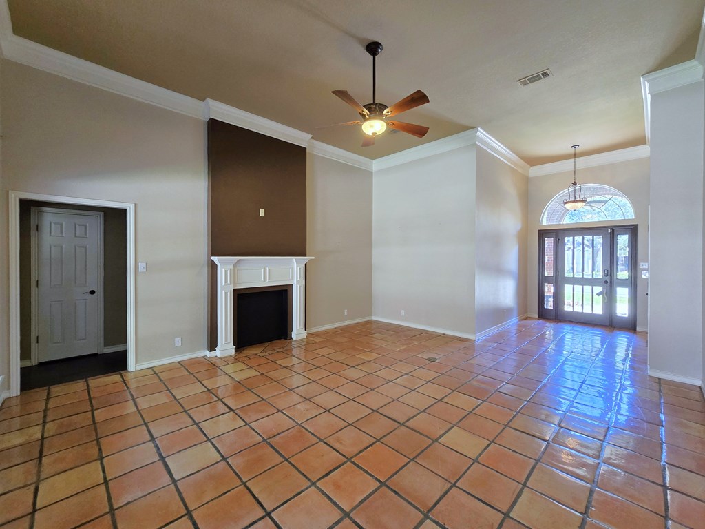 2112 Bradford Court, Midland, Texas image 2