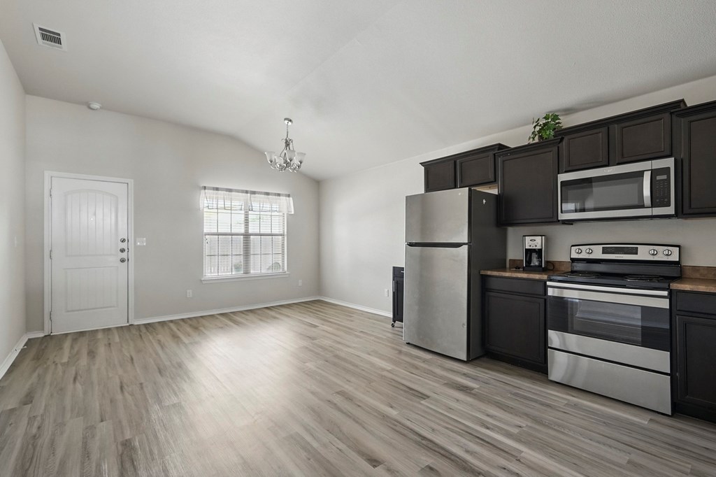 1008 Shea Lane, Midland, Texas image 9