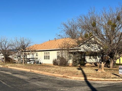 Homes For Sale - 2711 Ave V<br/> Scurry County, Snyder, TX 79549