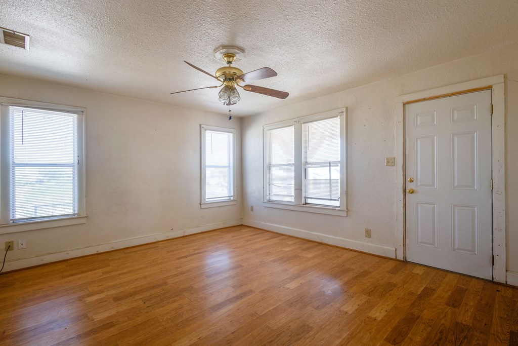 706 Goliad St, Big Spring, Texas image 22
