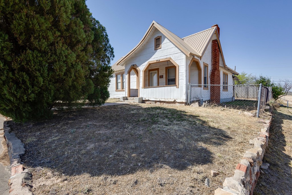 706 Goliad St, Big Spring, Texas image 3