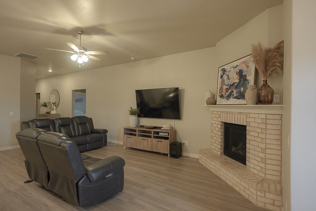2615 Hazel Ln, Midland, Texas image 5