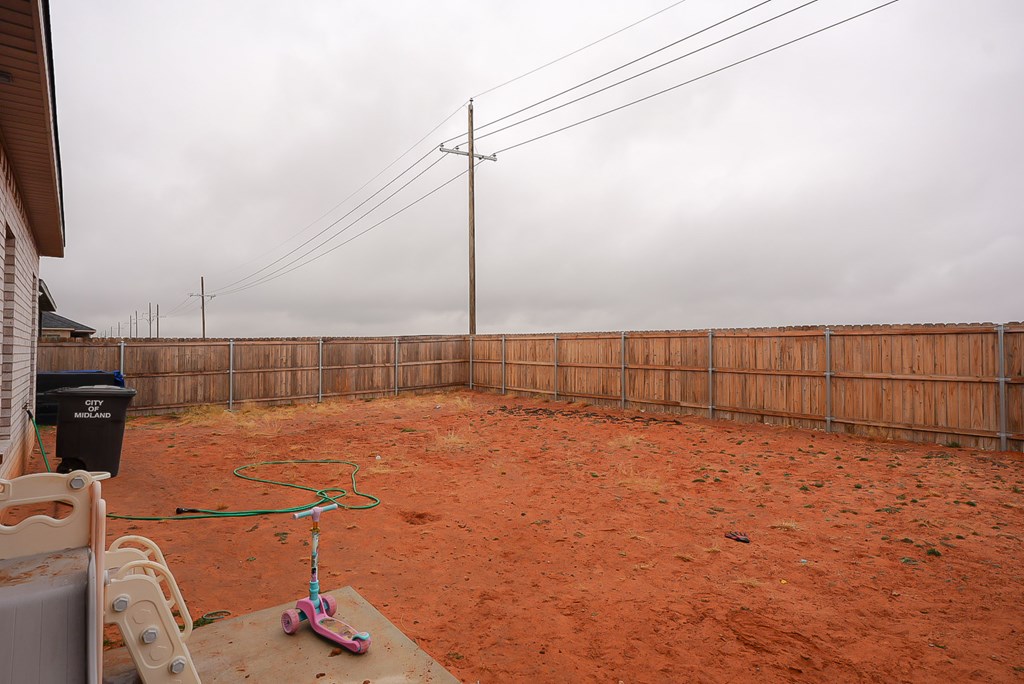 2615 Hazel Ln, Midland, Texas image 24