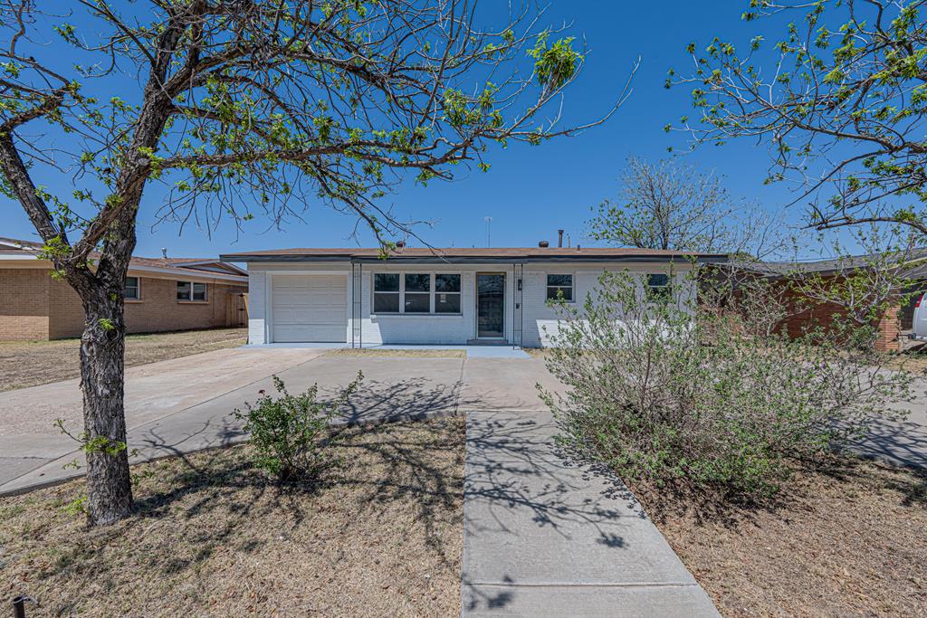 4604 Versailles Dr, Midland, Texas image 3